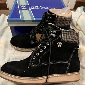 White Mountain Women's Black Boots